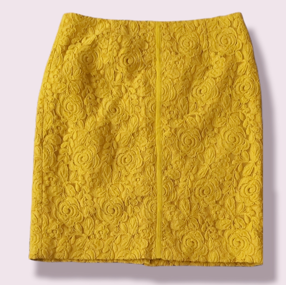 Sandra Angelozzi perfect for fall skirt